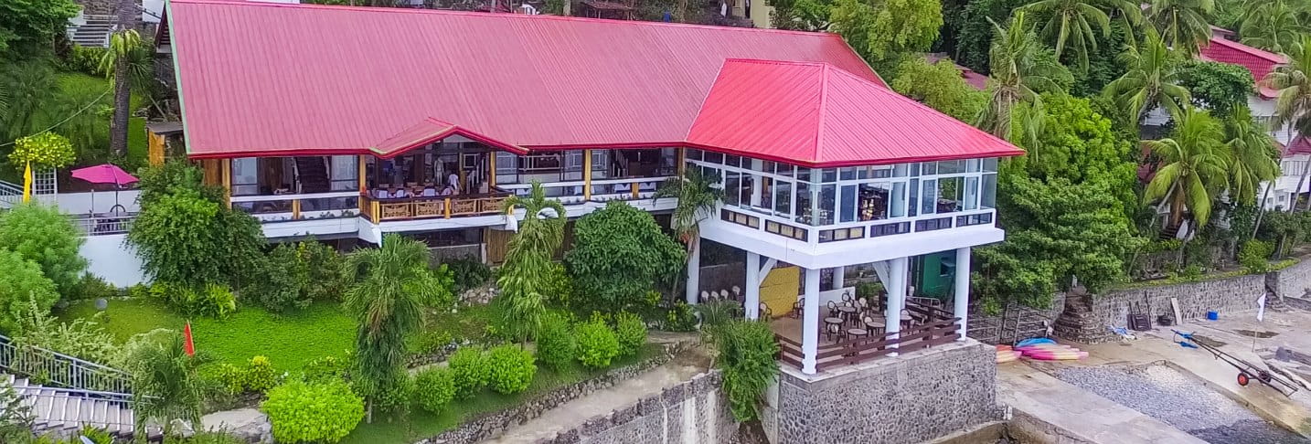 PARADISE BY THE SEA AND UNDER THE SEA